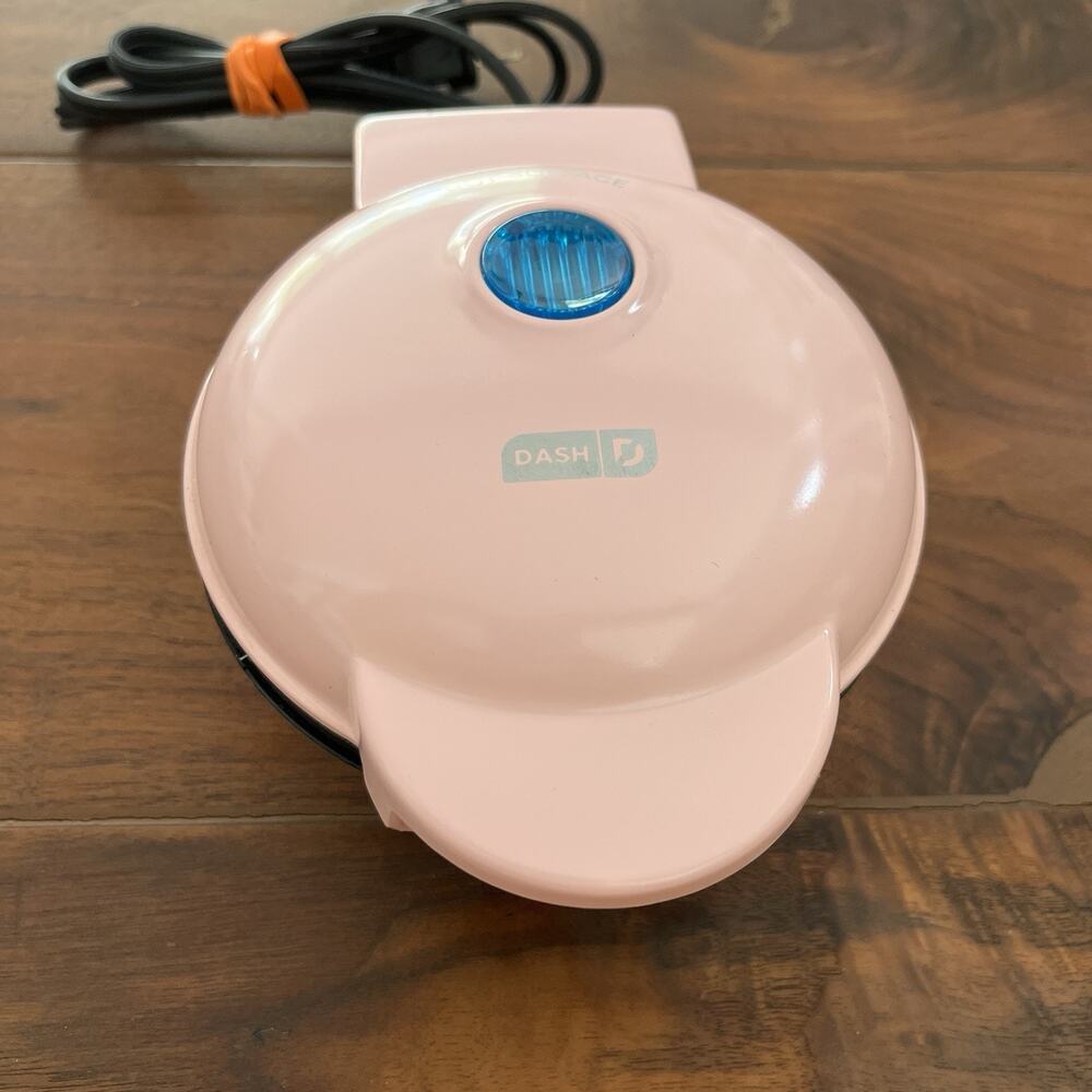 Dash Mini Maker Griddle Model DMS001PK Pink